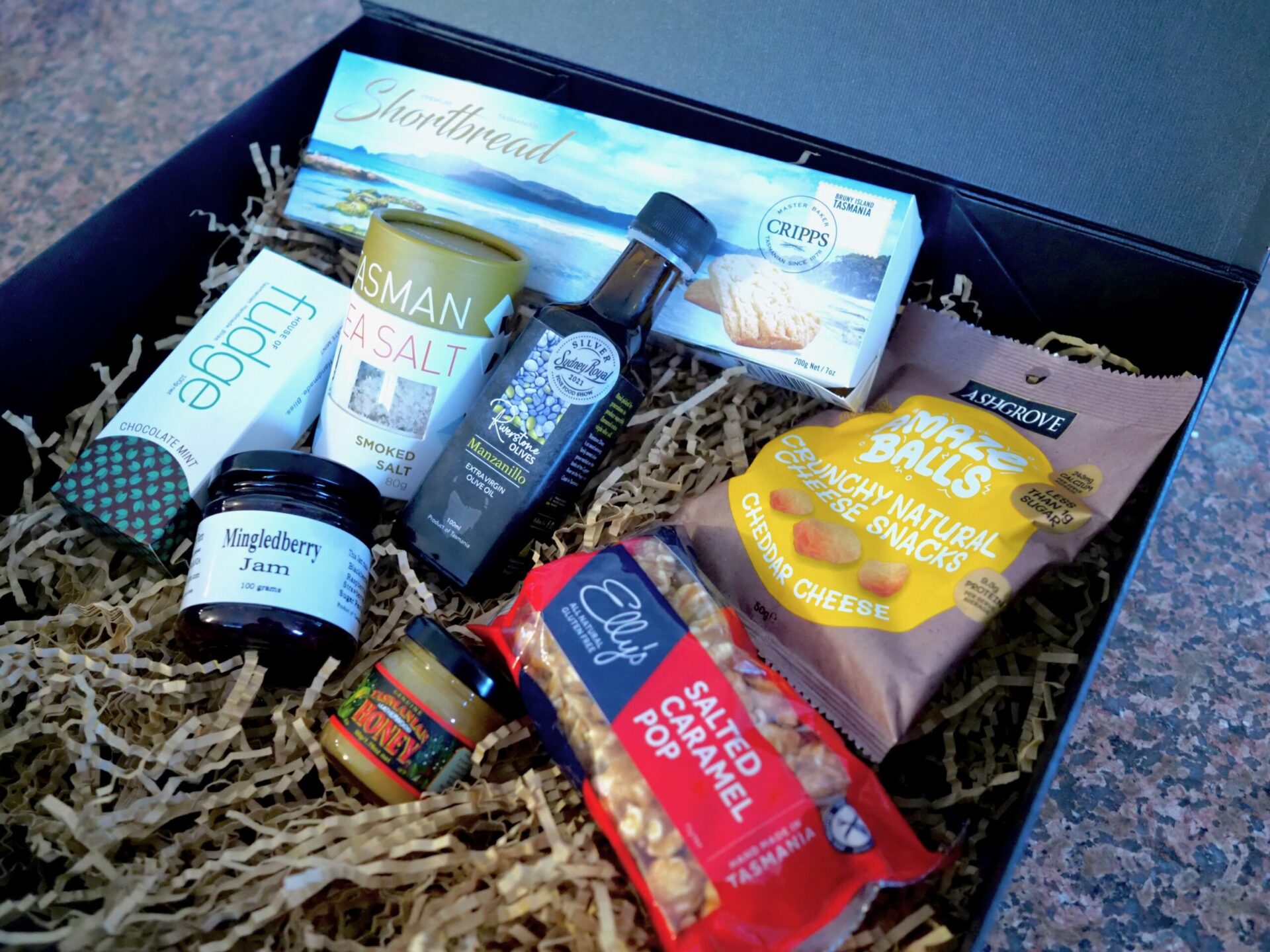 Tailored Hampers Luxury Hosts Luxury Tasmania